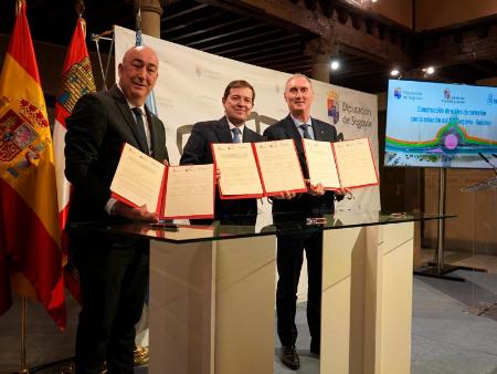 Imagen La Junta, la Diputación y el Ayuntamiento de Segovia acuerdan la creación de un nuevo vial de acceso a la estación de Guiomar con una...